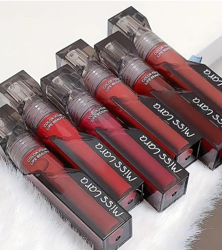 LIP GLOSS